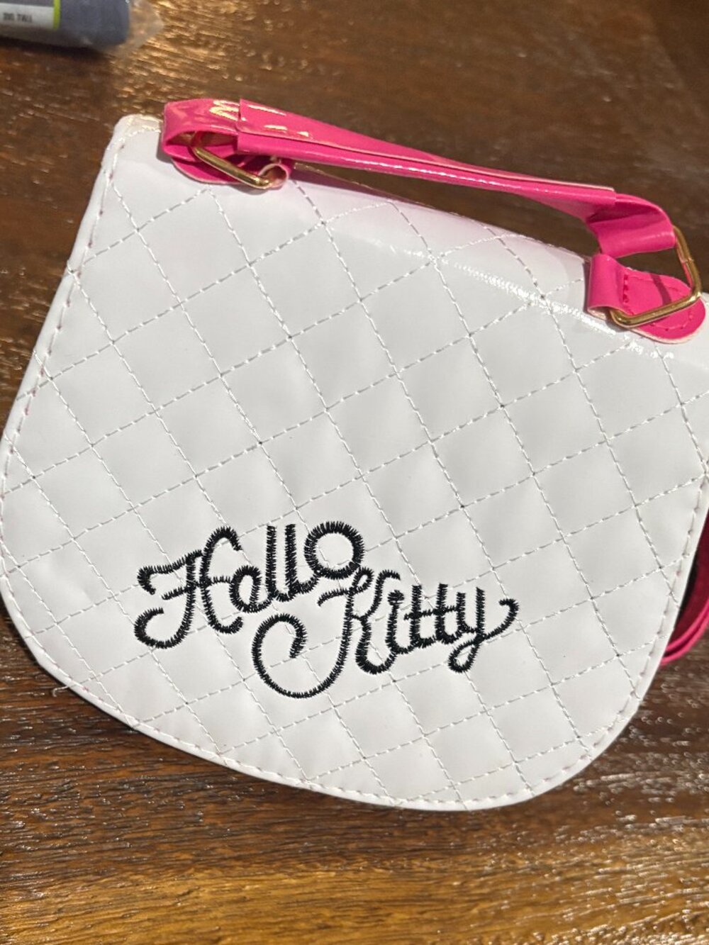 Super Cute Hello Kitty Small Patent Purse Snap Front NEW Pink & White - Picture 4 of 4